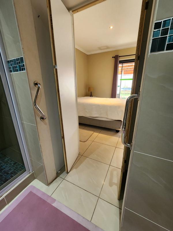 To Let 4 Bedroom Property for Rent in Parsonsvlei Eastern Cape